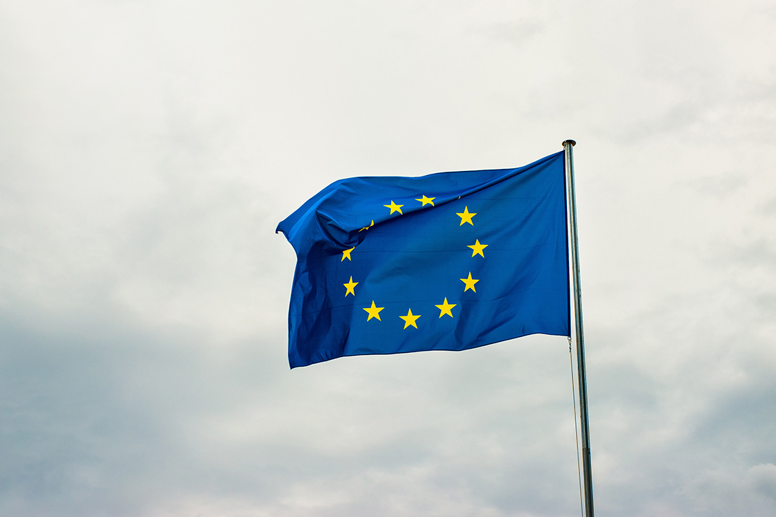 Flagge der Europäischen Union im Wind
